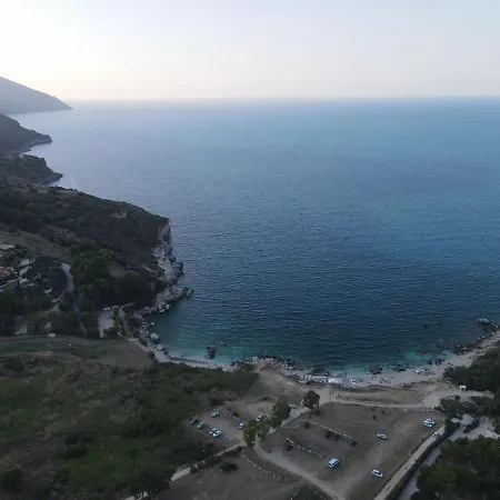 Like Calamazzo Di Sciacca *